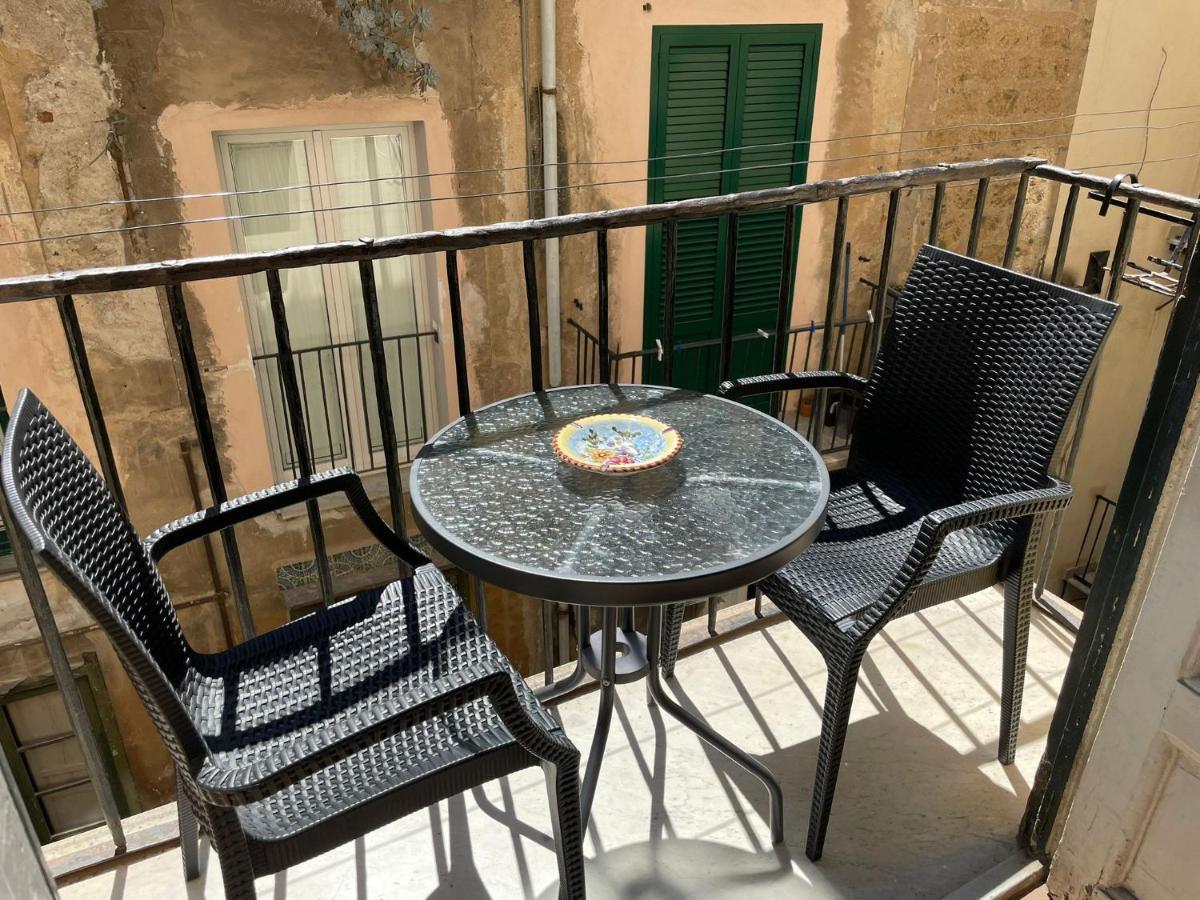 A Casa Di Elena Apartment Палермо Екстериор снимка